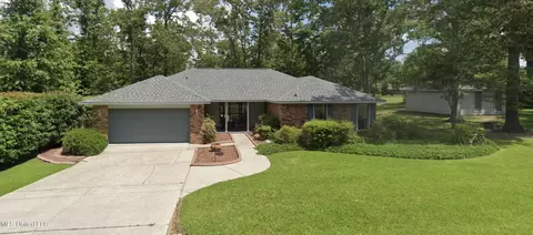 8846 Kipapa Way, Diamondhead, MS 39525
