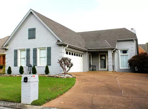 6530 Masters Dr, Olive Branch, MS 38654 photo 2