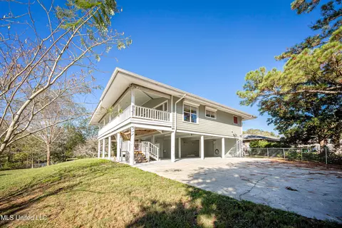 6001 Switzer Cv, Ocean Springs, MS 39564