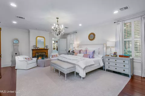 Bedroom - 2055 Heritage Hill Dr, Jackson, MS 39211 photo 1 of 8