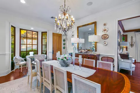 Dining - 2055 Heritage Hill Dr, Jackson, MS 39211 photo 2 of 3