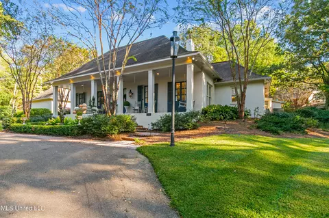 2055 Heritage Hill Dr, Jackson, MS 39211