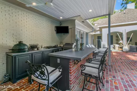 Kitchen - 2055 Heritage Hill Dr, Jackson, MS 39211 photo 5 of 5