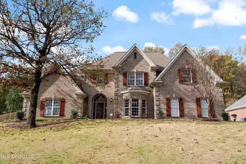 4327 W Dickens Place Dr, Southaven, MS 38672