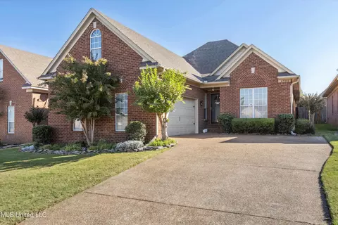 4504 Graystone Dr, Southaven, MS 38671