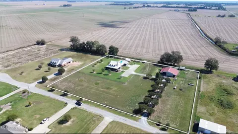 13 Harden Dr, Merigold, MS 38759 photo 2