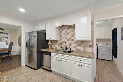 Kitchen - 706 Pinehurst St, Clinton, MS 39056 photo 1 of 2