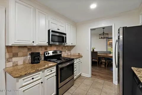 Kitchen - 706 Pinehurst St, Clinton, MS 39056 photo 2 of 2