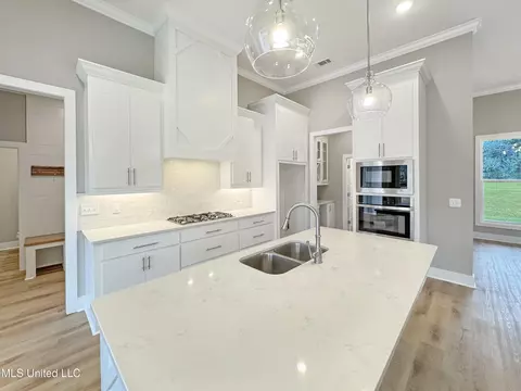 Kitchen - 998 Mullican Rd, Florence, MS 39073 photo 1 of 5