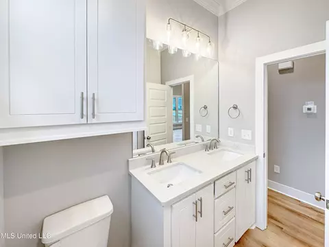 Bath - 998 Mullican Rd, Florence, MS 39073 photo 9 of 12