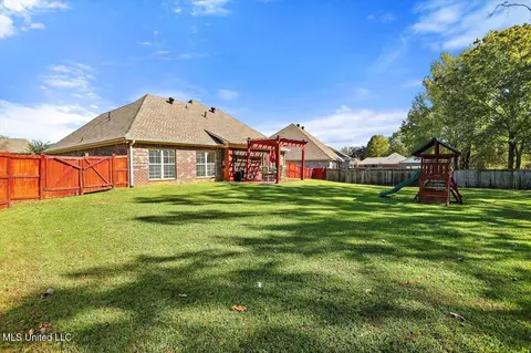 Exterior - 209 Calhoun Dr, Madison, MS 39110 photo 6 of 8