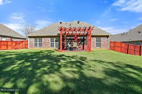 Exterior - 209 Calhoun Dr, Madison, MS 39110 photo 7 of 8