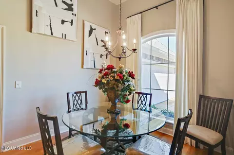 Dining - 209 Calhoun Dr, Madison, MS 39110 photo 1 of 4