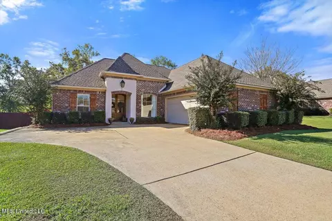 Exterior - 209 Calhoun Dr, Madison, MS 39110 photo 2 of 8