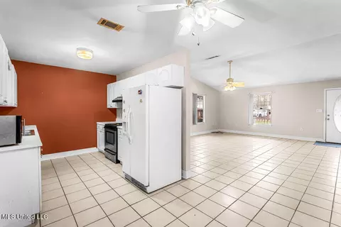 4 Michael Ct, Long Beach, MS 39560 photo 9
