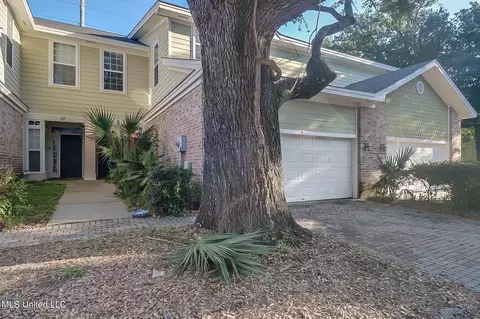185 Saint Jude St #11, Biloxi, MS 39530