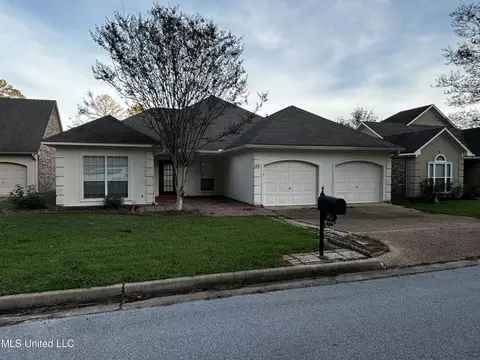 30 Lakeside Pl, Brandon, MS 39047