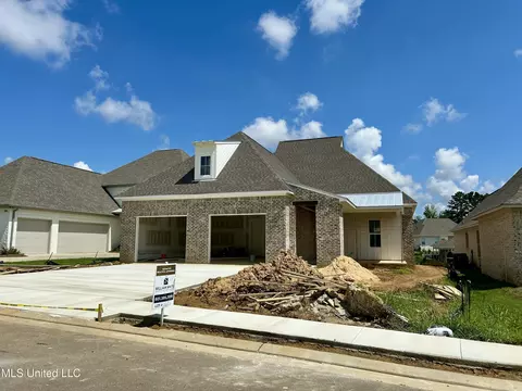 208 Herons Bay Cir, Madison, MS 39110