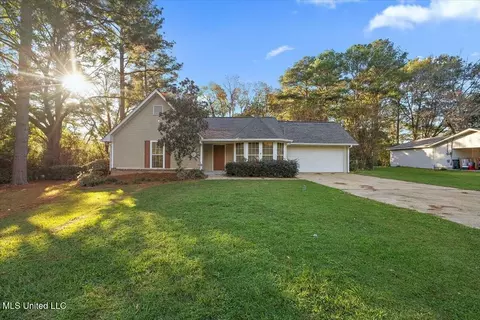 427 Wolcott Cir, Ridgeland, MS 39157