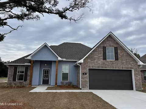 16 Alexandria Grace Dr, Long Beach, MS 39560