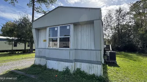 14475 Whitney Dr, Gulfport, MS 39503