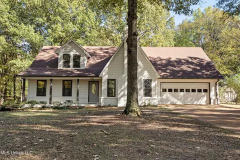4876 Winesap Dr, Horn Lake, MS 38637