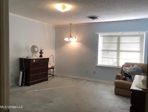 Living - 612 Mounger St, Forest, MS 39074 photo 3 of 3