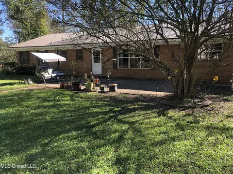 Exterior - 612 Mounger St, Forest, MS 39074 photo 1 of 7