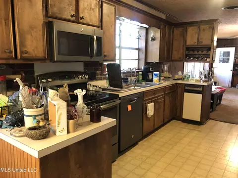 Kitchen - 612 Mounger St, Forest, MS 39074 photo 2 of 2