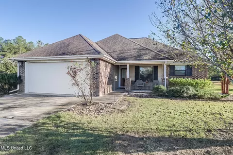 21600 Briar Cliff Dr, Saucier, MS 39574