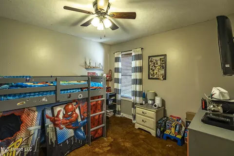 Bedroom - 615 Lexington Dr, Florence, MS 39073 photo 2 of 3