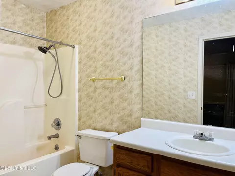 Bath - 2108 Meagan Dr, Byram, MS 39272 photo 2 of 2