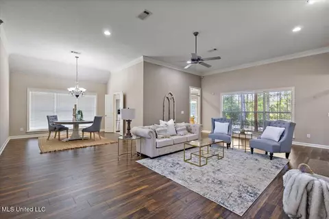 Living - 412 Dunlin Ct, Brandon, MS 39047 photo 1 of 1