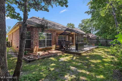 Exterior - 412 Dunlin Ct, Brandon, MS 39047 photo 5 of 6