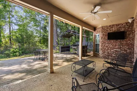 Exterior - 412 Dunlin Ct, Brandon, MS 39047 photo 2 of 6