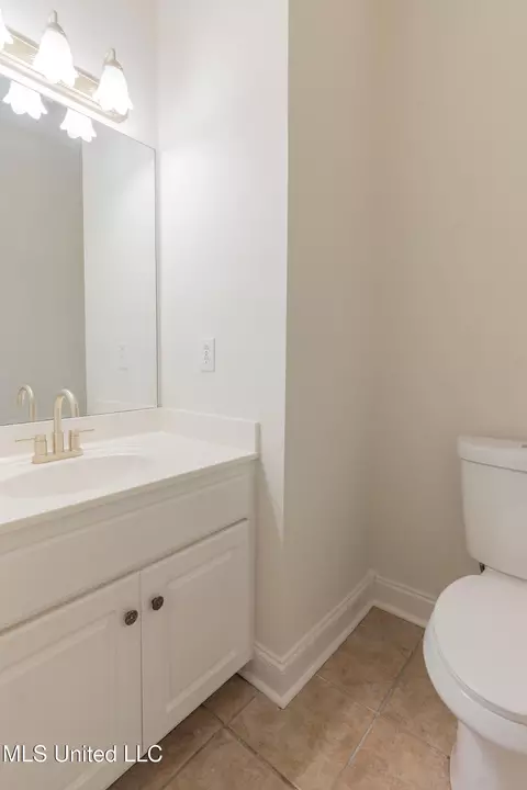 Bath - 710 Spears Trce, Raymond, MS 39154 photo 1 of 15