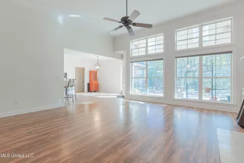 Living - 710 Spears Trce, Raymond, MS 39154 photo 6 of 7