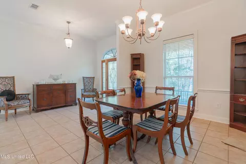 Dining - 710 Spears Trce, Raymond, MS 39154 photo 4 of 4