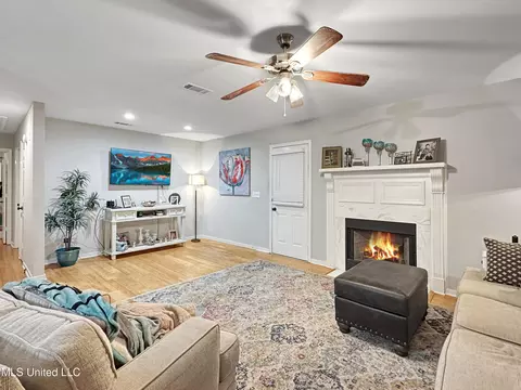 735 Whippoorwill Dr, Brandon, MS 39047 photo 3