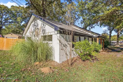 Exterior - 203 Bruin Avenue Ave, Pearl, MS 39208 photo 2 of 4