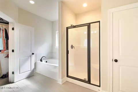 Bath - 15550 Soaring Loop, Gulfport, MS 39503 photo 1 of 2