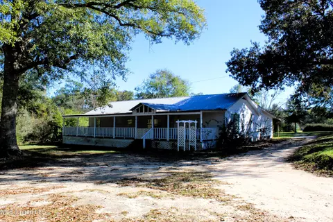 137 Mason Rd, Lucedale, MS 39452