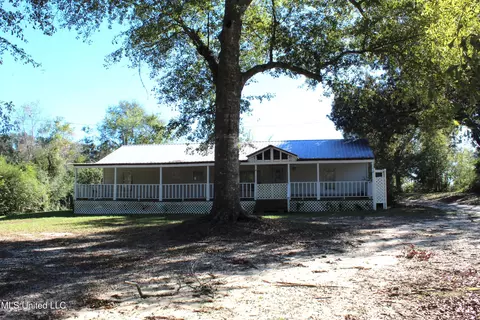 137 Mason Rd, Lucedale, MS 39452 photo 2