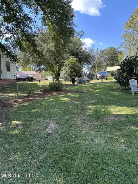 Exterior - 716 Morgan Ave, Natchez, MS 39120 photo 4 of 4