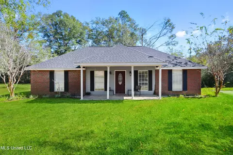 1106 C F Ward Rd, Lucedale, MS 39452