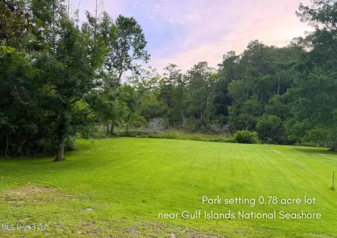 3605 Knapp Rd, Ocean Springs, MS 39564