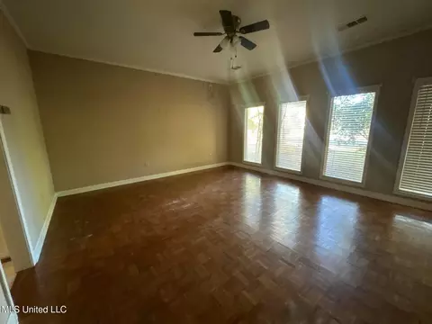 Living - 1458 Kristen Dr, Jackson, MS 39211 photo 3 of 3