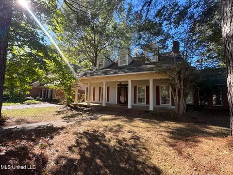 1458 Kristen Dr, Jackson, MS 39211
