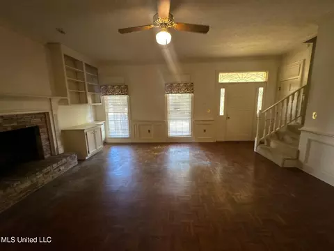 Living - 1458 Kristen Dr, Jackson, MS 39211 photo 1 of 3