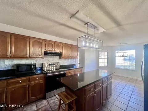 10202 Fox Run Dr, Olive Branch, MS 38654 photo 12